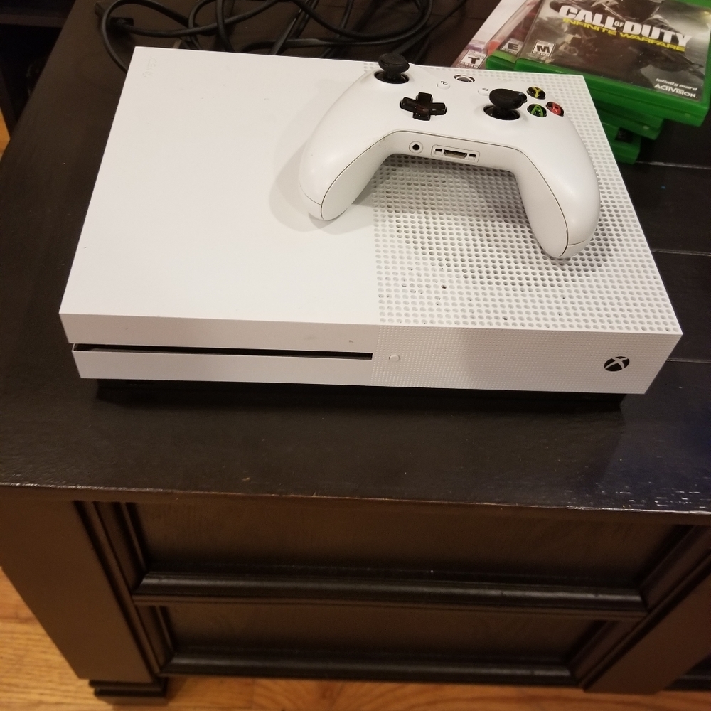Xbox console